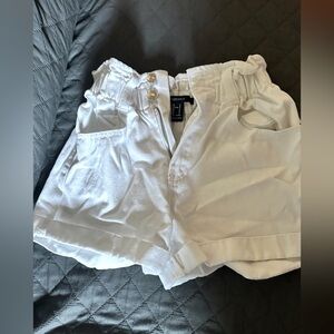 ELASTIC WAIST WHITE DENIM SHORTS